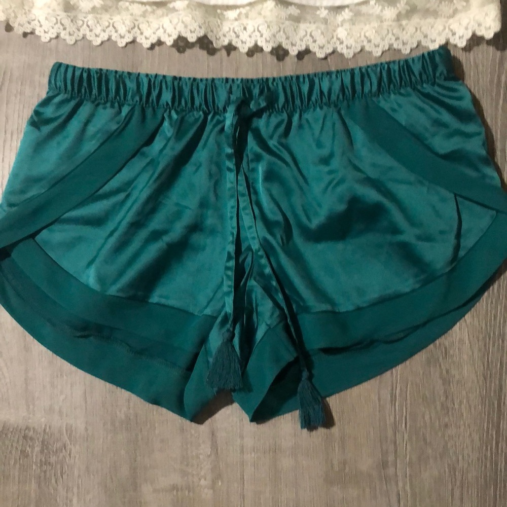 Silk/Lace Set - Picture 3 of 8